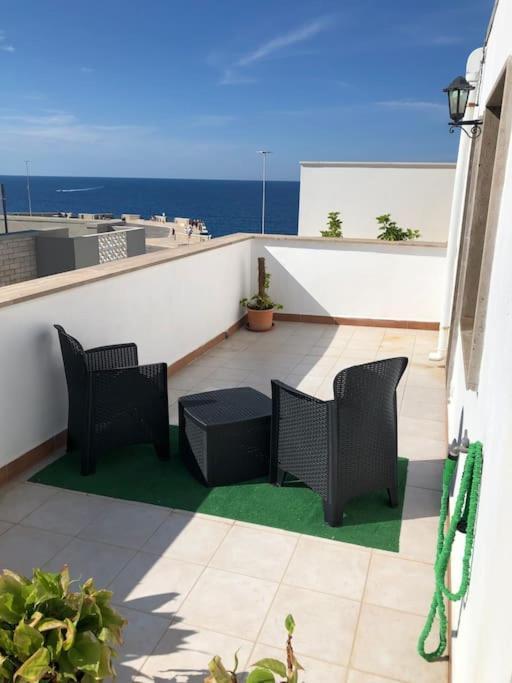 La Casa Di Gio Con Terrazzino Panoramico Leilighet Polignano a Mare Eksteriør bilde